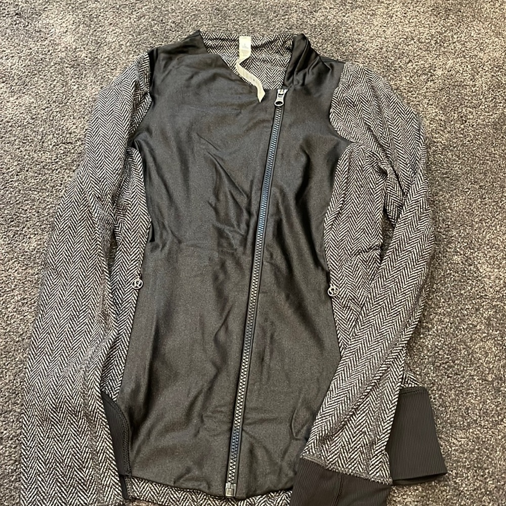 lululemon zipup